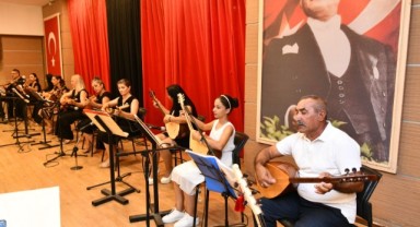 Çiğli Belediyesi Korosu Kulakların Pasını Sildi