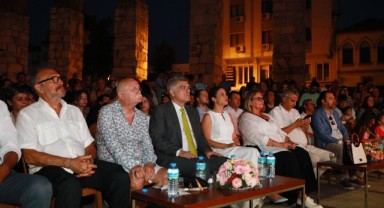 Efes Selçuk Tiyatro İle Buluştu: Sanatla, Barışla, Kardeşçe Ve Dostça Geleceğe Adım Atmaya Devam Edeceğiz