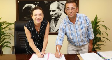 Filiz Başkan İmzayı Attı: Efes Selçuk'a Yeni Aile Sağlığı Merkezi Geliyor