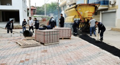 Karşıyaka Belediyesi üretiyor, sokaklar güzelleşiyor