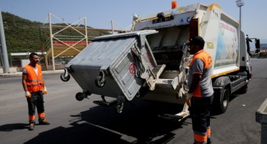 Karşıyaka’da çöpünü sokağa atana ceza yolda