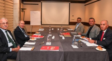 CHP'de tüzük zirvesi