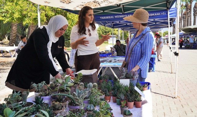 İzmir'de hem tohumlar hem kadınlar güçleniyor
