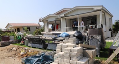 Menderes’te Hobi Bahçeleri Yıkılıyor