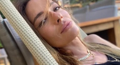 'Zina yapıyorsun' yorumunu görünce dayanamadı: Kurtlar Vadisi'nin İnci'si Sema Şimşek sevgilisiyle deniz keyfi yaptı