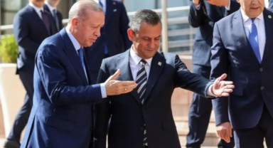 ASAL Araştırma son anketi yayımladı: Yarış kızıştı, rakibine 5 puan fark attı