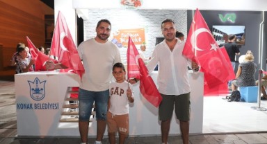 Başkan Mutlu’dan ziyaretçilere anlamlı hediye