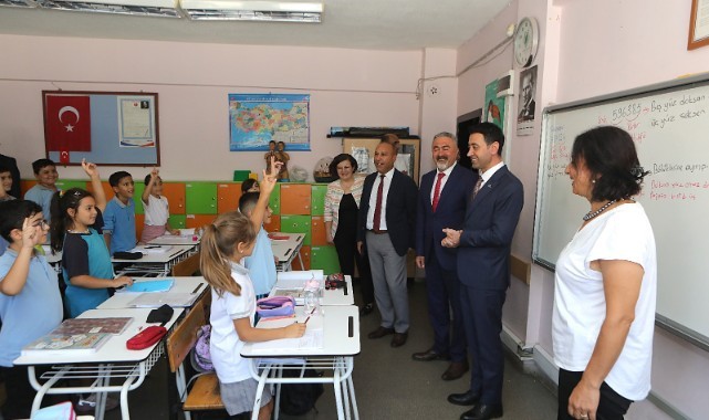 Başkan Önal'dan öğrencilere sürpriz ziyaret