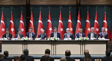Cevdet Yılmaz Yeni OVP'yi Açıkladı: Enflasyon Hedefine Revize