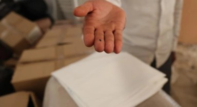Depremzedelere Gönderilmişti, Hepsinin İçinden Aynı Şey Çıktı