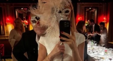 Hadise'den Kerem Bürsin'e evlenme teklifi: Hadi Venedik'te evlenelim!