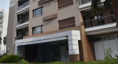 İzmir'de korkunç olay! Suç makinesi, eski sevgilisini kızının yanında katletti