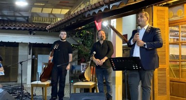 Narlıdere’de Müzik Konuştu: Soner Bektaş Konserine Yoğun İlgi