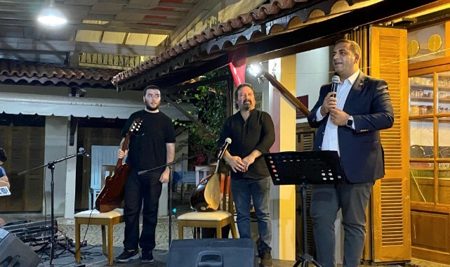 Narlıdere’de Müzik Konuştu: Soner Bektaş Konserine Yoğun İlgi