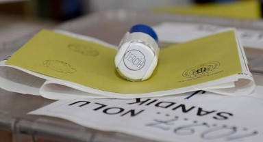 Son ankette dikkat çeken ayrıntı: Kararsız ve 'oy kullanmayacağım' diyenlerin sayısı artıyor