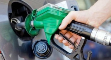 Akaryakıt fiyatlarında tabelalar değişti: Motorine yine zam geldi