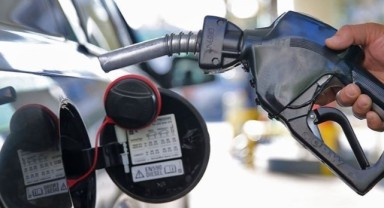 Benzin fiyatlarına zam geldi: Akaryakıtta tabelalar değişti