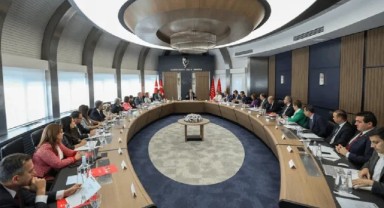 CHP MYK, Esenyurt'ta Olağanüstü Toplanacak! Tüm Vekiller İstanbul'a Çağrıldı