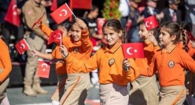 İzmir’de “Cumhuriyet her yerde”