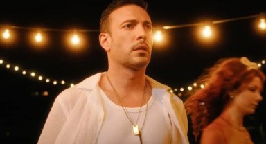 Oğuzhan Koç'un yeni aşkı ünlü oyuncu çıktı! Öpmelere doyamadı...