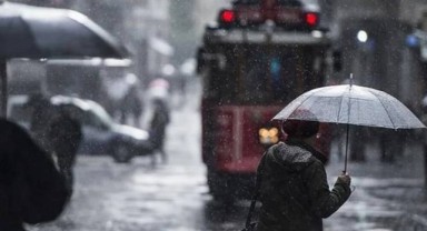 Sağanak yağış geri dönüyor: Sıcaklık 4 derece düşecek!