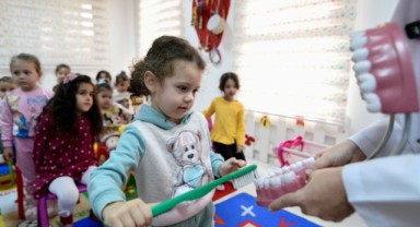 Başkan Eşki: “Sağlıklı gülüşler sağlıklı gelecek demektir”