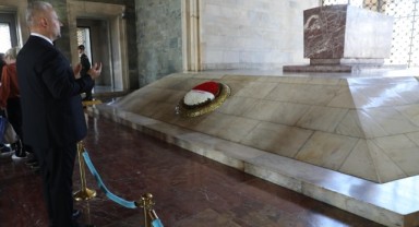 Başkan Pehlivan Atatürk'ü andı: