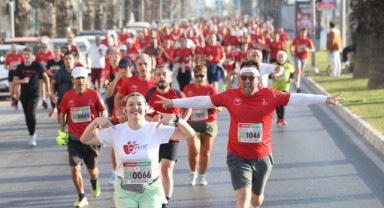 Karşıyaka 30. kez Ata’dan Ana’ya koştu!
