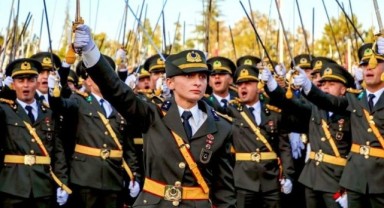 'Kılıçlı Yemin' Kriziyle Gündemde... Kara Harp Okulu'nda Bir Skandal Daha