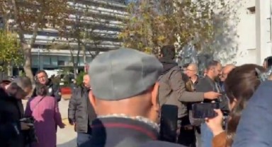 AKP Karşıyaka'ya protesto şoku! Vatandaş ekonomiyi hatırlattı