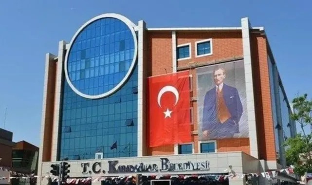 Karabağlar Belediyesi'nde flaş istifa!