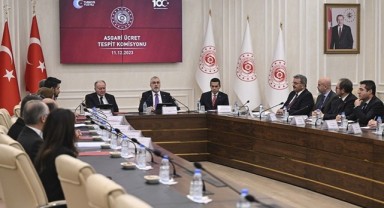 Bakan Işıkhan: 'Adil Bir Asgari Ücret Belirlenmesini Ümit Ediyoruz'