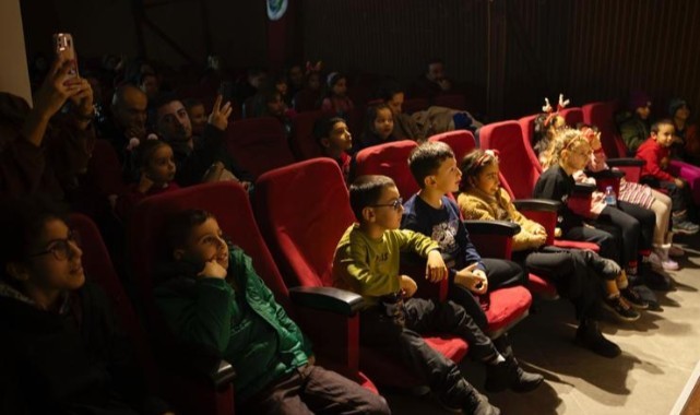 Balçovalı çocukların tiyatro keyfi