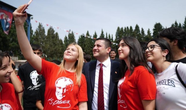 Başkan Demir’den üniversite öğrencilerine can suyu