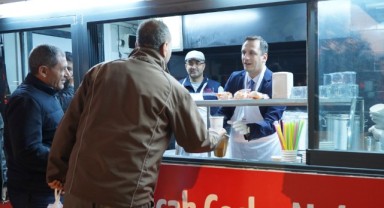 Bornova’da soğuk kış günlerinde içleri ısıtan hizmet