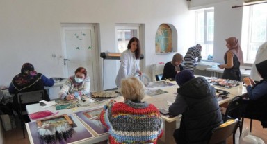 Çeşme Belediyesi sanat ve eğitim kursları başladı