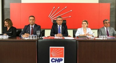 CHP program çalışmasında ilçe kurullarını tamamlamayı hedefliyor