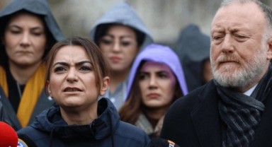 DEM'li Vekiler Kayyıma Karşı Bakanlık Önünden Seslendi
