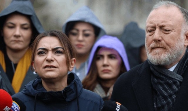 DEM'li Vekiler Kayyıma Karşı Bakanlık Önünden Seslendi