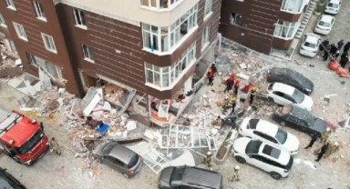İstanbul'da 14 katlı binanın giriş katında patlama!