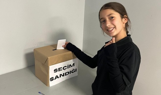 İzmir Çocuk Meclisi’nde seçim heyecanı