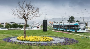 İzmir’in tramvay filosu büyüyor