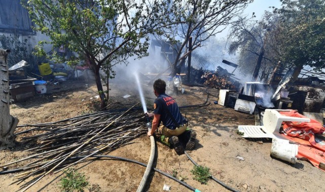 İzmir İtfaiyesi'nden acı rapor: 16 bin yangın 7 bini sigara kaynaklı!