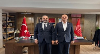 Özlale'den CHP İzmir'e ziyaret