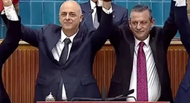 Ümit Özlale, CHP'ye katıldı