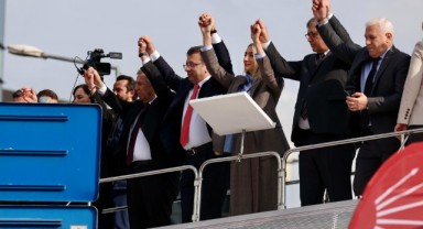 Başkan Tugay Ekrem İmamoğlu’nu yalnız bırakmadı