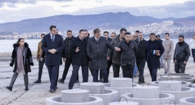 Başkan Tugay Kordon’daki çalışmaları inceledi “Kordon daha güvenli, yeşil ve konforlu olacak”