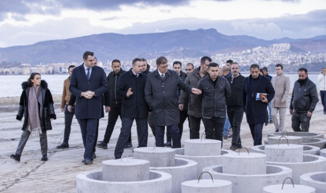 Başkan Tugay Kordon’daki çalışmaları inceledi “Kordon daha güvenli, yeşil ve konforlu olacak”