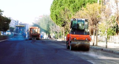 Başkan Tugay söz verdi, 2025 yılı asfalt seferberliğiyle başladı