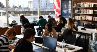 Başkan Yıldız: “Özge Polat Kent Kitaplığı ile Gençlerimize Destek Vermeye Devam Edeceğiz”